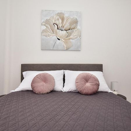 Apartman Luka Igrane Cameră foto