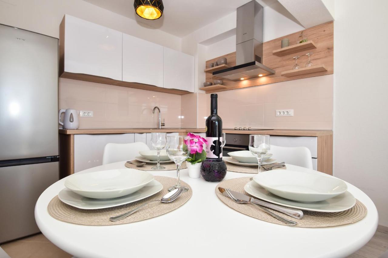 Apartman Luka Igrane Exterior foto